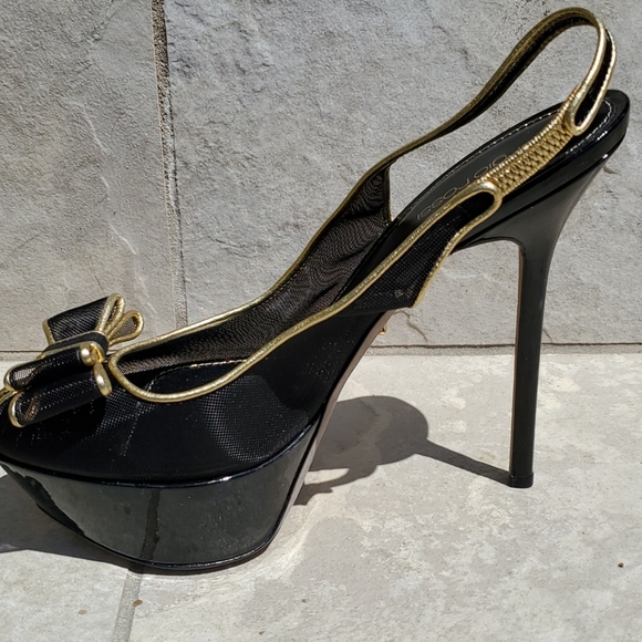 *SALE* Sergio Rossi like new heels - Picture 9 of 10